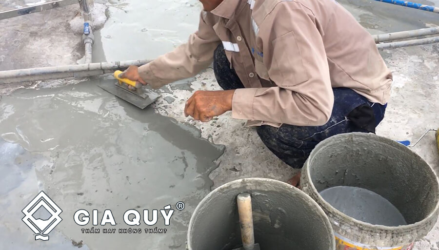 Thi công vữa chống thấm